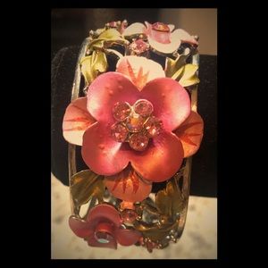 Gorgeous enamel flowered crystal bracelet